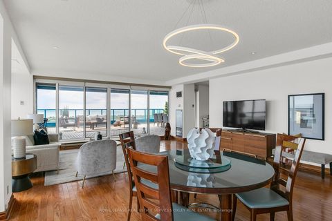 Photo 9 at PH04 - 99 Harbour Square, Waterfront Communities C1, Toronto