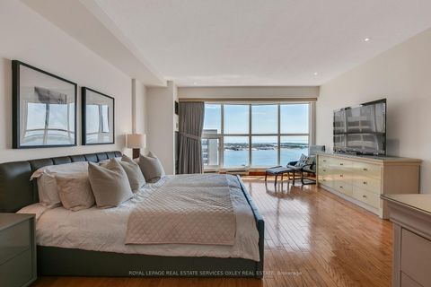 Photo 17 at PH04 - 99 Harbour Square, Waterfront Communities C1, Toronto