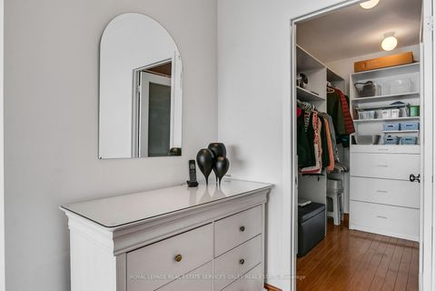Photo 19 at PH04 - 99 Harbour Square, Waterfront Communities C1, Toronto