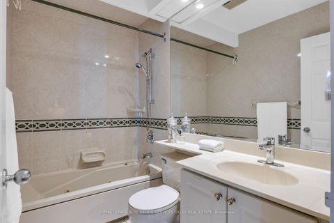 Photo 20 at PH04 - 99 Harbour Square, Waterfront Communities C1, Toronto
