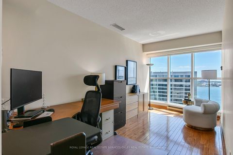 Photo 22 at PH04 - 99 Harbour Square, Waterfront Communities C1, Toronto
