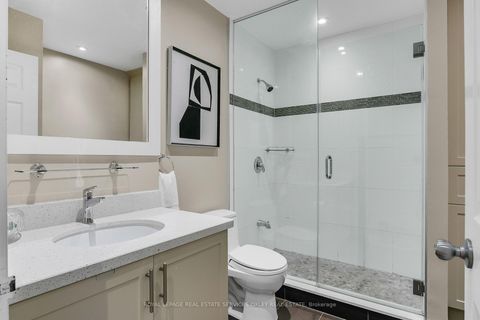 Photo 23 at PH04 - 99 Harbour Square, Waterfront Communities C1, Toronto