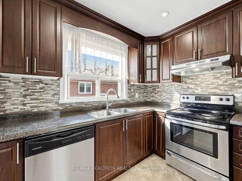 Photo 6 at 2613 Jane Street, Jane Heights, Toronto