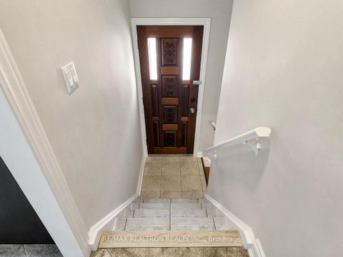 Photo 18 at 2613 Jane Street, Jane Heights, Toronto