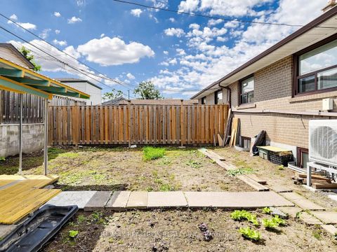 Photo 37 at 2613 Jane Street, Jane Heights, Toronto