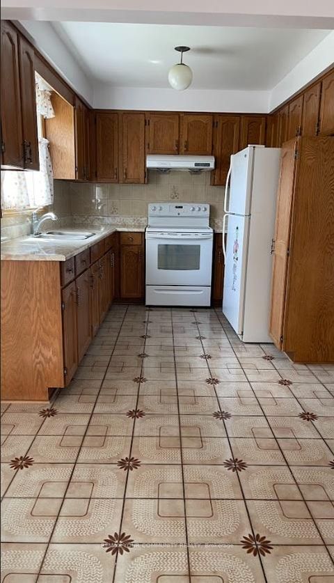Photo 7 at 15 Sanwood Boulevard, Steeles, Toronto