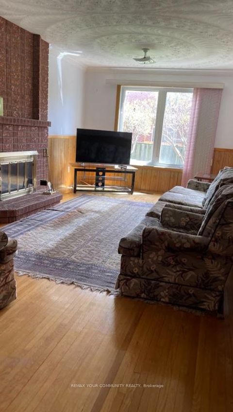 Photo 9 at 15 Sanwood Boulevard, Steeles, Toronto