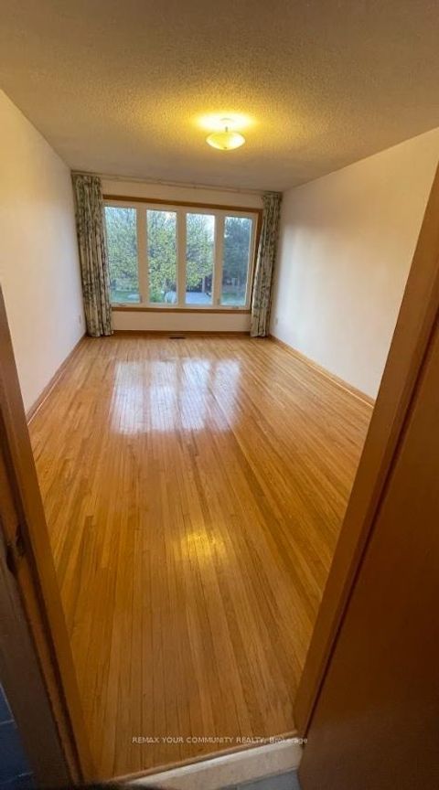 Photo 12 at 15 Sanwood Boulevard, Steeles, Toronto