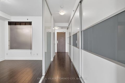 Photo 10 at 606 - 156 Portland Street, Waterfront Communities C1, Toronto