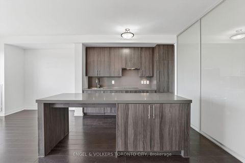 Photo 13 at 606 - 156 Portland Street, Waterfront Communities C1, Toronto