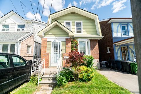 Photo 1 at 26 Rutherford Avenue, Mount Dennis, Toronto