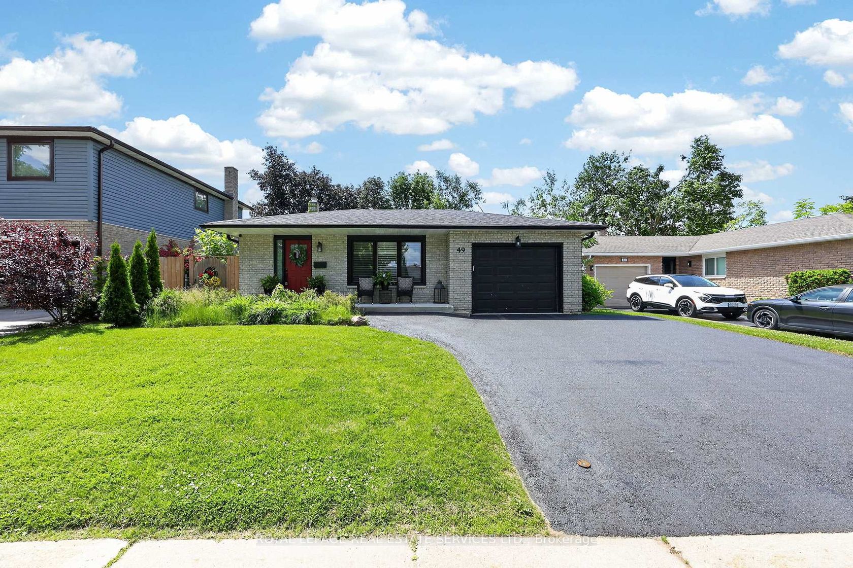 49 Belcourt Avenue, Grove East, Barrie photo number 2