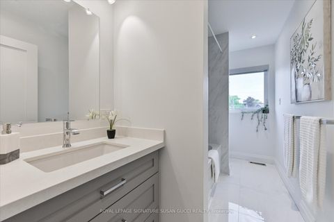 Photo 28 at 475 Donlands Avenue, East York, Toronto