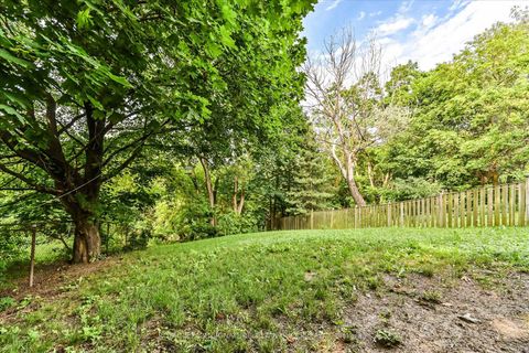 Photo 35 at 475 Donlands Avenue, East York, Toronto