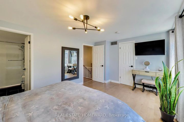 Photo 20 at 3375 Fenwick Crescent, Erin Mills, Mississauga