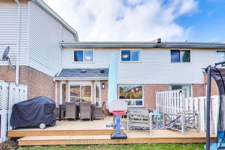 Photo 35 at 3375 Fenwick Crescent, Erin Mills, Mississauga