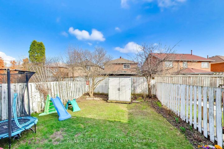 Photo 36 at 3375 Fenwick Crescent, Erin Mills, Mississauga