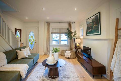 Photo 4 at 134 Mcroberts Avenue, Davenport, Toronto