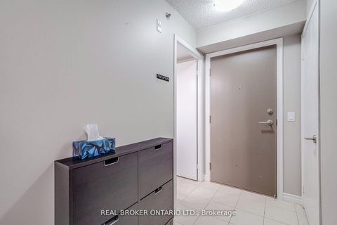 Photo 3 at 225 - 35 Saranac Boulevard, Lawrence, Toronto