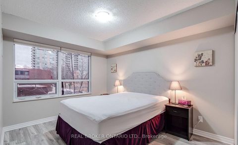 Photo 9 at 225 - 35 Saranac Boulevard, Lawrence, Toronto