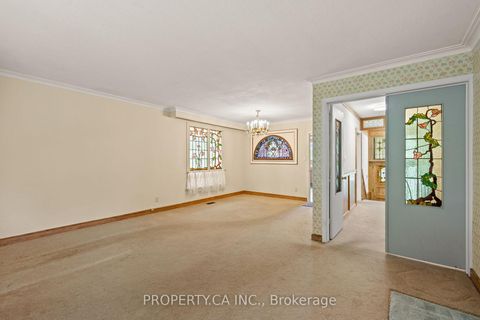 Photo 3 at 77 Troutbrooke Drive, CFB, Toronto