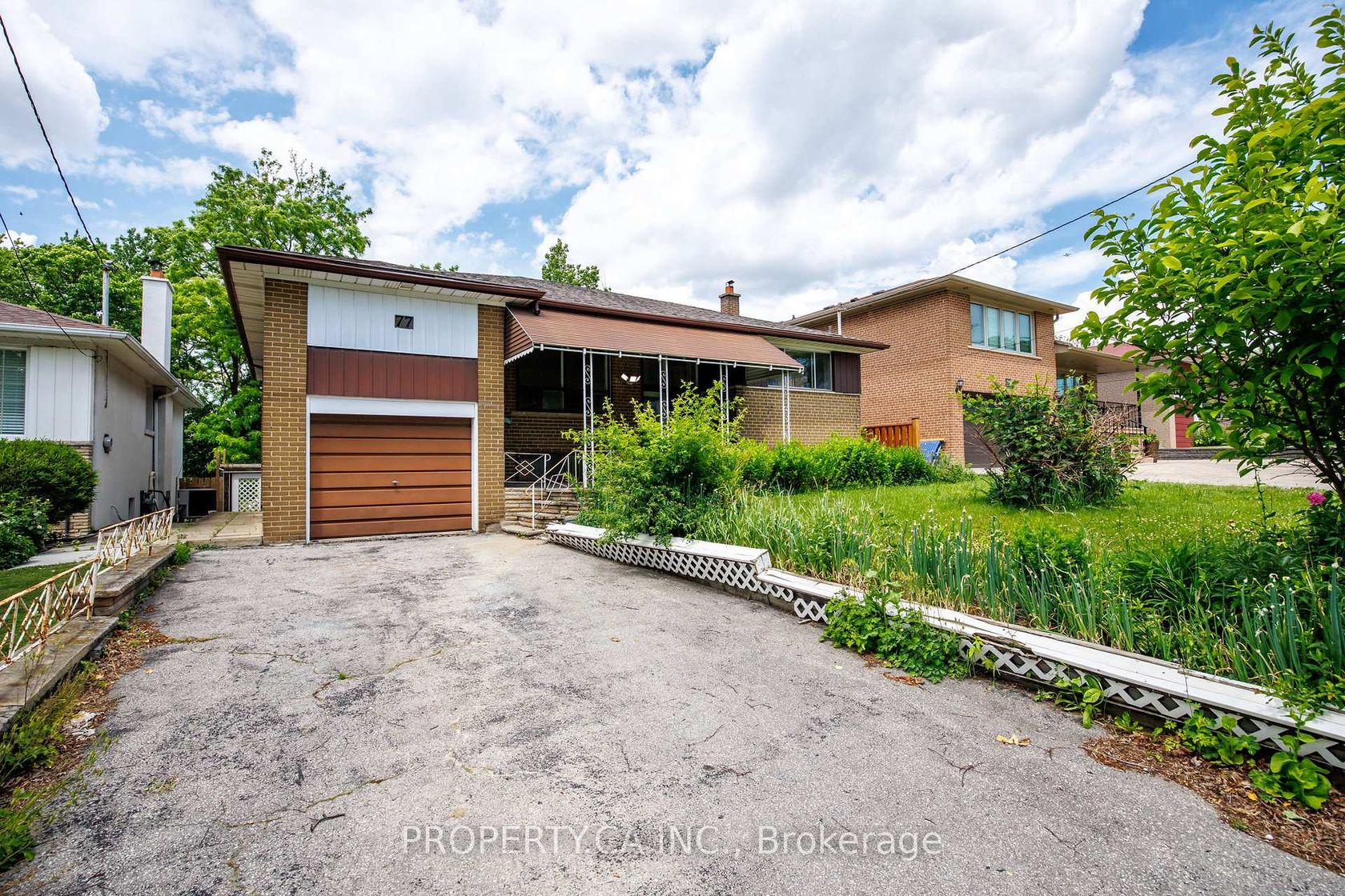 77 Troutbrooke Drive, CFB, Toronto 