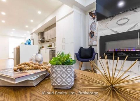 Photo 8 at 386 Coxwell Avenue, Woodbine Corridor, Toronto