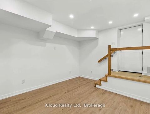 Photo 16 at 386 Coxwell Avenue, Woodbine Corridor, Toronto