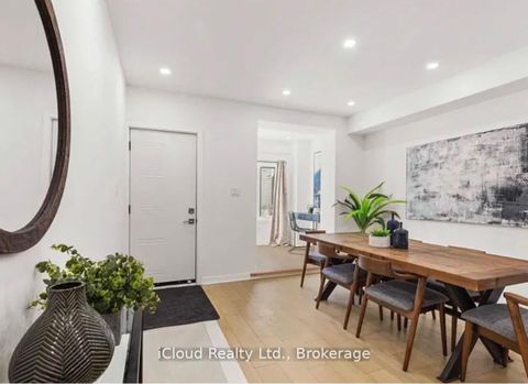 Photo 19 at 386 Coxwell Avenue, Woodbine Corridor, Toronto
