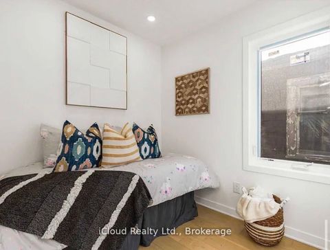 Photo 30 at 386 Coxwell Avenue, Woodbine Corridor, Toronto
