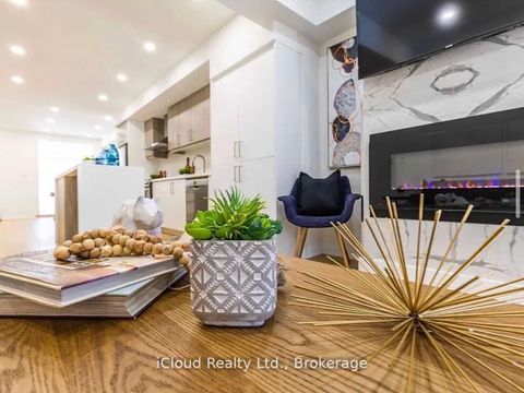 Photo 33 at 386 Coxwell Avenue, Woodbine Corridor, Toronto