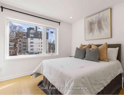 Photo 34 at 386 Coxwell Avenue, Woodbine Corridor, Toronto
