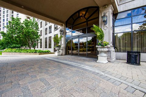 Photo 1 at 501 - 9235 Jane Street, Maple, Vaughan