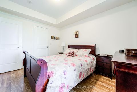 Photo 14 at 501 - 9235 Jane Street, Maple, Vaughan