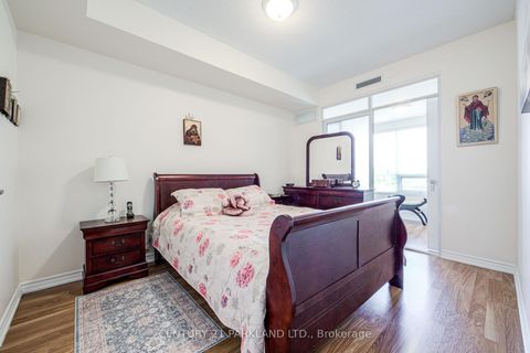 Photo 15 at 501 - 9235 Jane Street, Maple, Vaughan