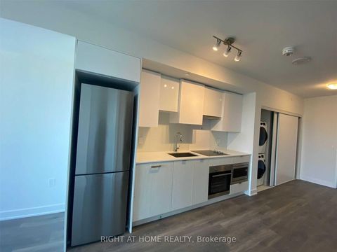 Photo 1 at 2912 - 99 Broadway Avenue, Mount Pleasant West, Toronto