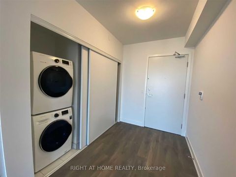 Photo 7 at 2912 - 99 Broadway Avenue, Mount Pleasant West, Toronto