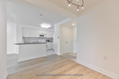 Photo 2 at 607 - 21 Hillcrest Avenue, Willowdale East, Toronto