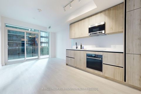 Photo 3 at 1401 - 117 Broadway Avenue, Mount Pleasant West, Toronto
