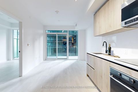 Photo 4 at 1401 - 117 Broadway Avenue, Mount Pleasant West, Toronto