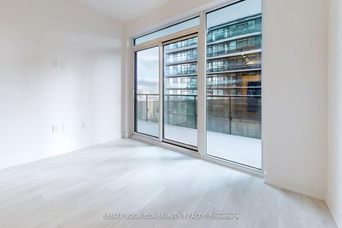 Photo 5 at 1401 - 117 Broadway Avenue, Mount Pleasant West, Toronto