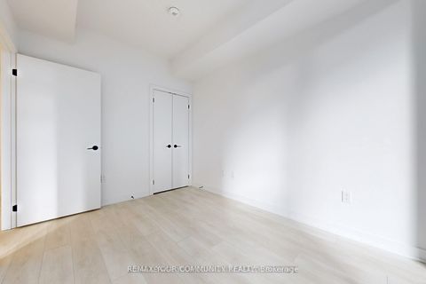 Photo 14 at 1401 - 117 Broadway Avenue, Mount Pleasant West, Toronto