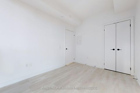 Photo 15 at 1401 - 117 Broadway Avenue, Mount Pleasant West, Toronto
