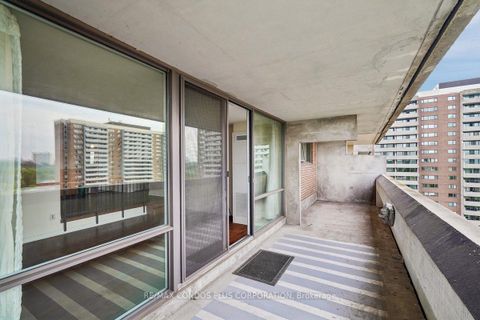 Photo 8 at 1307 - 250 Scarlett Road, Smythe, Toronto