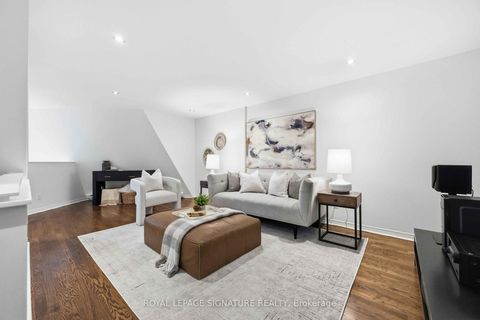 Photo 12 at 7 - 2366 Queen Street E, The Beaches, Toronto