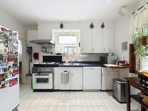 Photo 8 at 145 Parkview Avenue, Willowdale East, Toronto