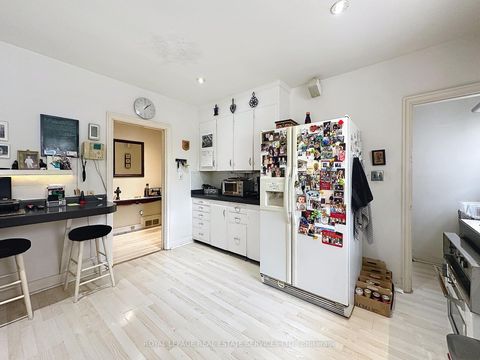 Photo 9 at 145 Parkview Avenue, Willowdale East, Toronto