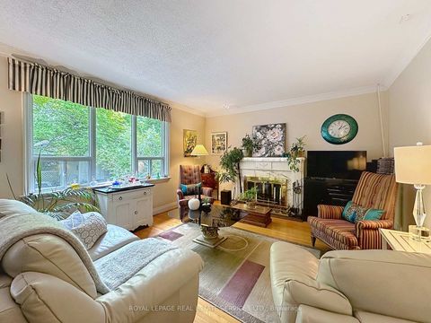 Photo 13 at 145 Parkview Avenue, Willowdale East, Toronto