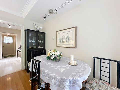 Photo 18 at 145 Parkview Avenue, Willowdale East, Toronto