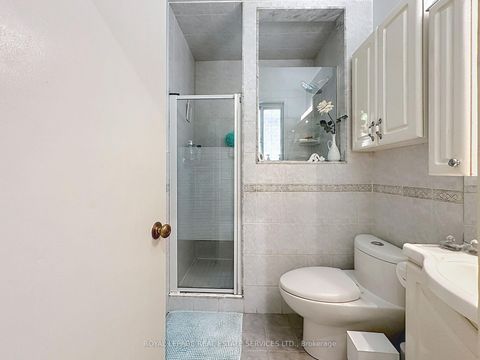 Photo 22 at 145 Parkview Avenue, Willowdale East, Toronto